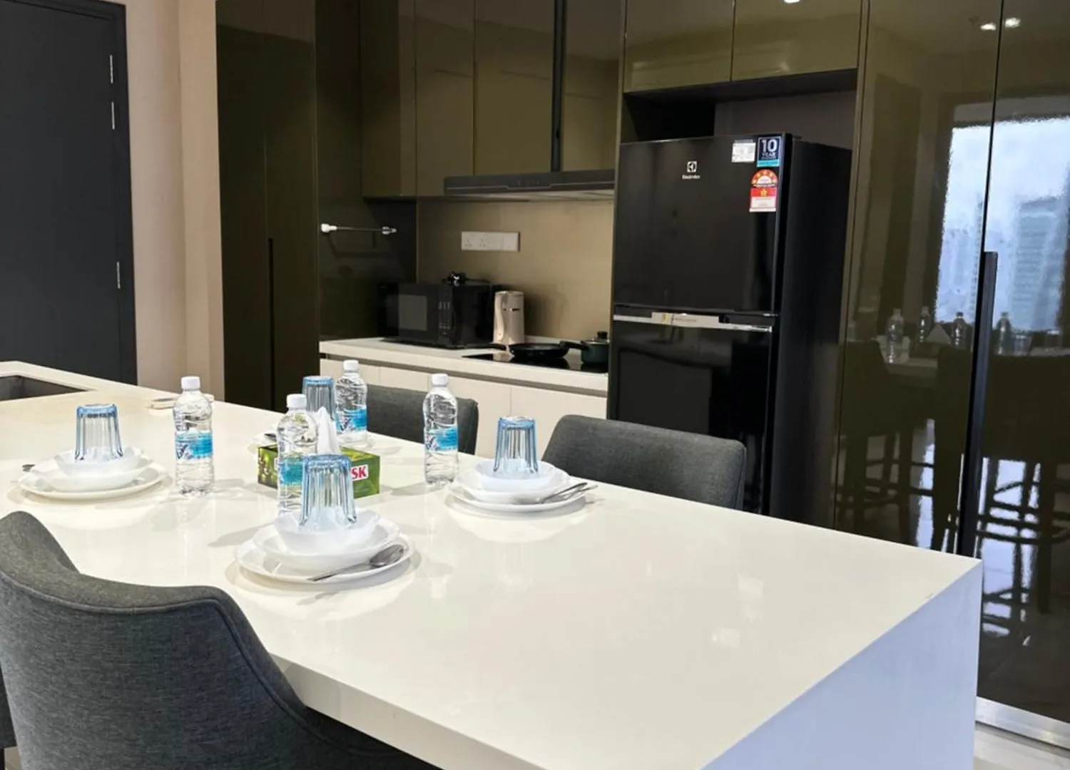 아파트 Astra Klcc Suites By Rt 쿠알라룸푸르 말레이시아
