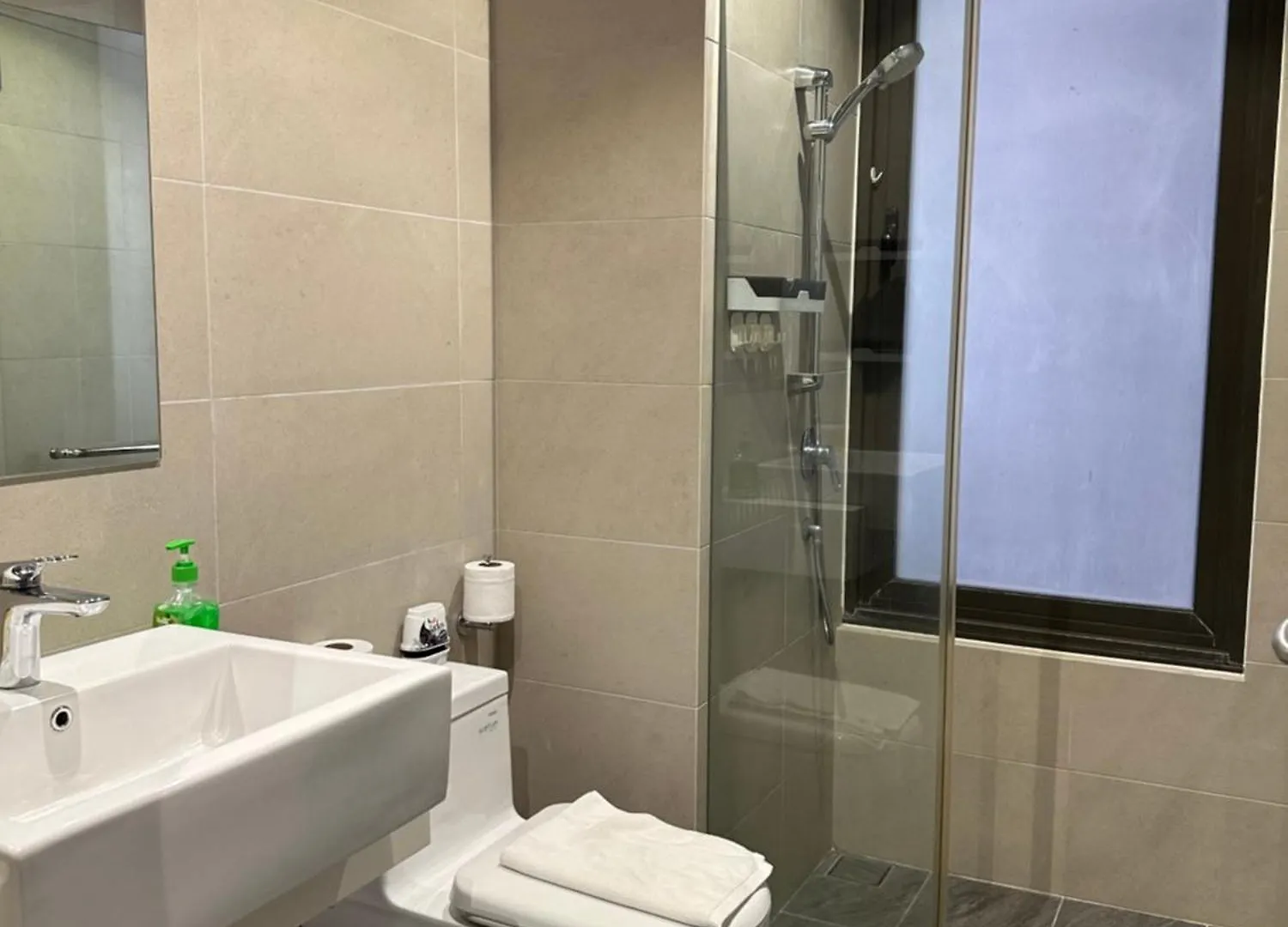 아파트 Astra Klcc Suites By Rt 쿠알라룸푸르 말레이시아