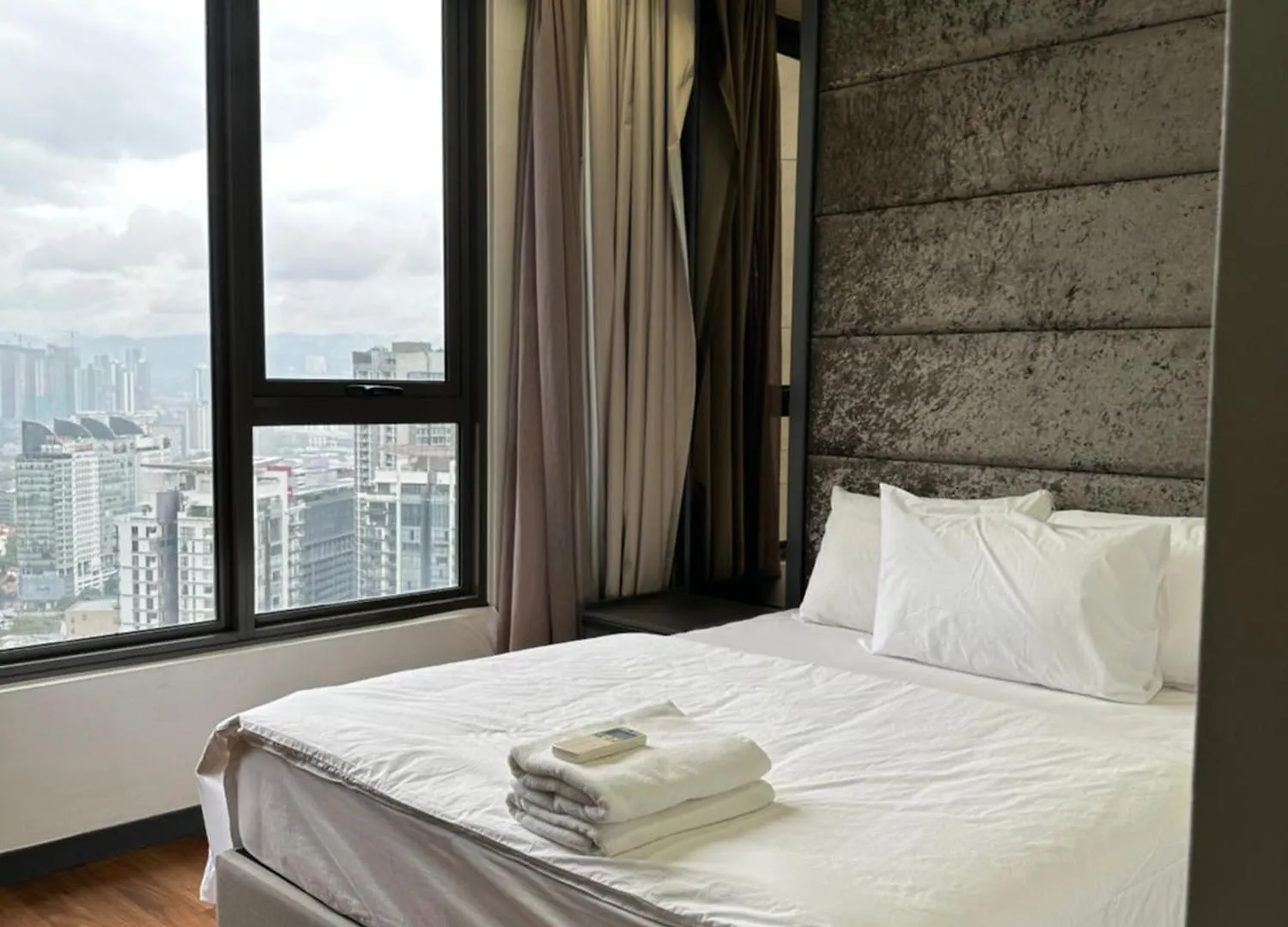 아파트 Astra Klcc Suites By Rt 쿠알라룸푸르 말레이시아